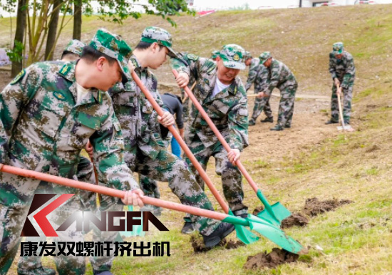 康發雙螺桿擠出機參與葛塘街道開展主題為“防范災害風險,護航高質量發展”宣傳活動暨防汛搶險應急演練